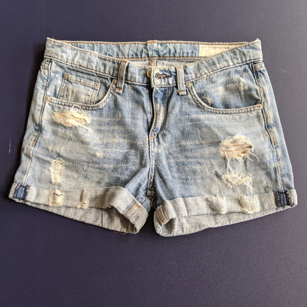 Rag & Bone boyfriend light wash denim / jean short